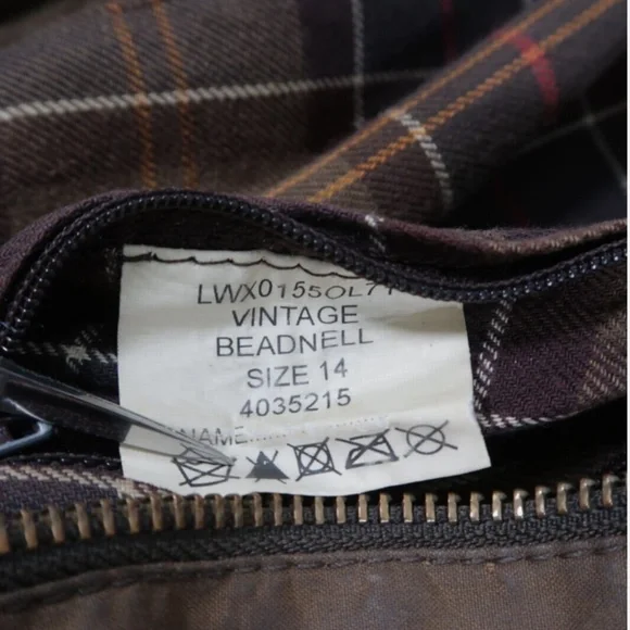 Barbour “Vintage Beadnell” Waxed Cotton Jacket - Picture 12 of 13